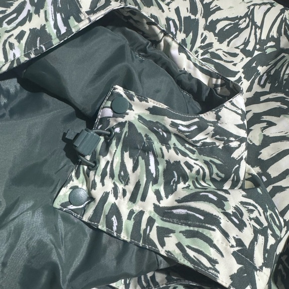 Women's ROXY Green Patterned Jacket - Picture 6 of 6